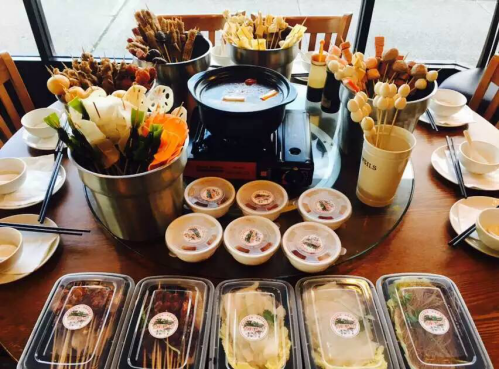马来西亚偶遇灌县老妈串串香加盟店,生意火爆味道好