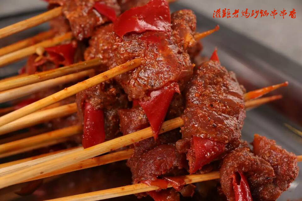 传统火锅一路走跌，灌县老妈等串串香加盟却逆势走红